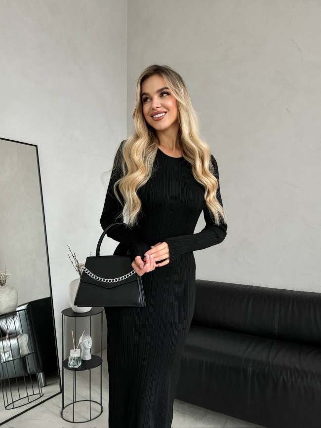 Трикотажное платье макси