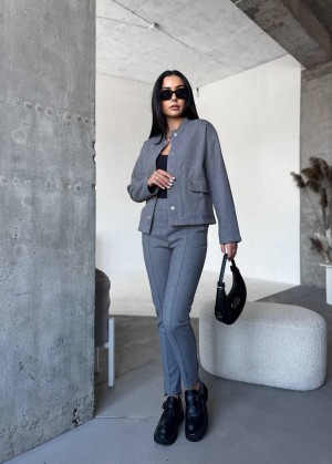 Стильный костюм