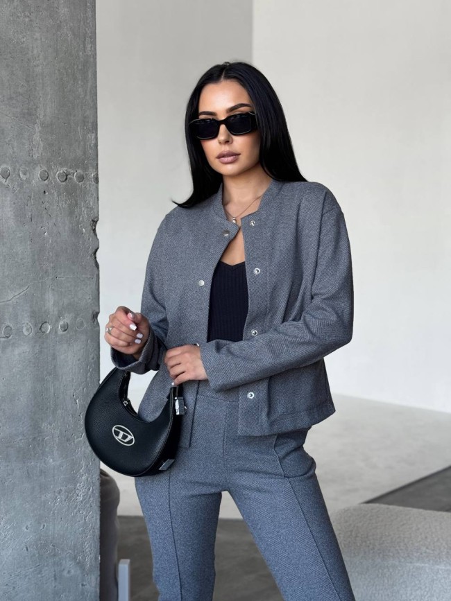 Стильный костюм