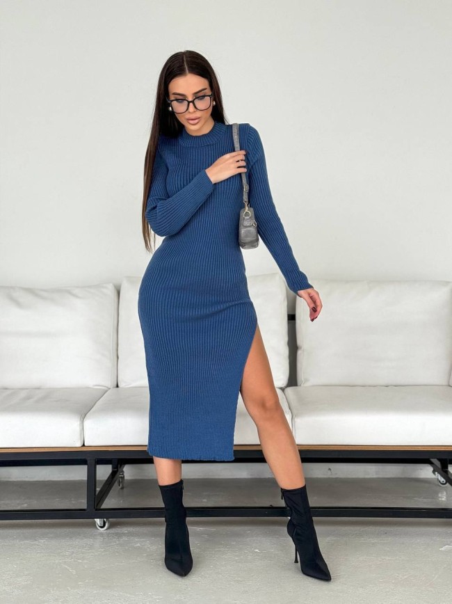 Вязаное платье