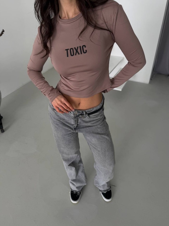 Укороченный лонгслив TOXIC