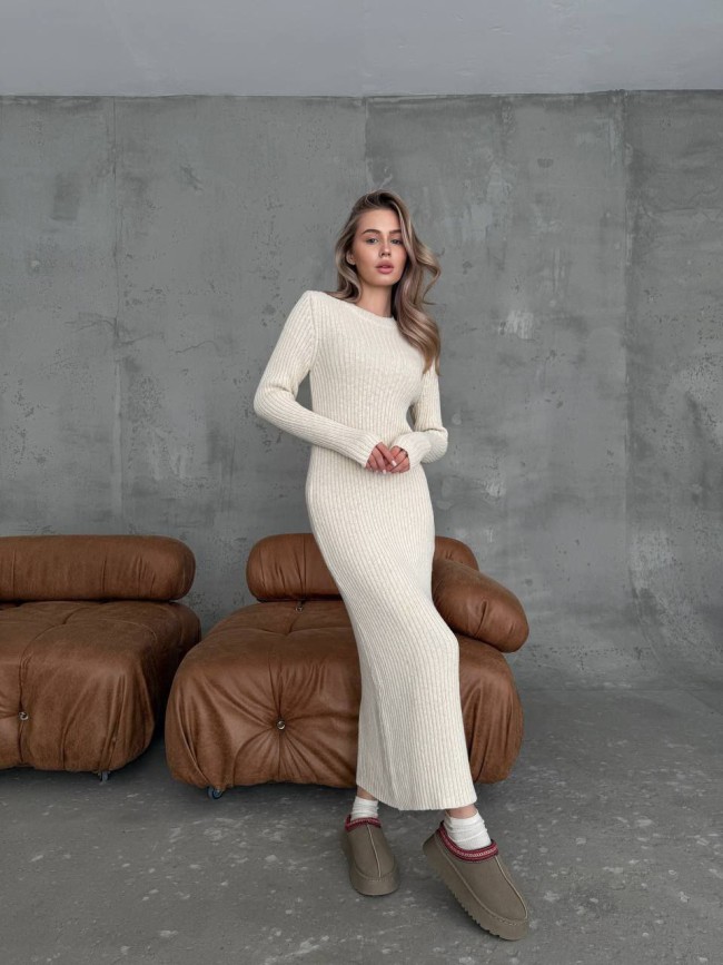 Тёплое трикотажное платье