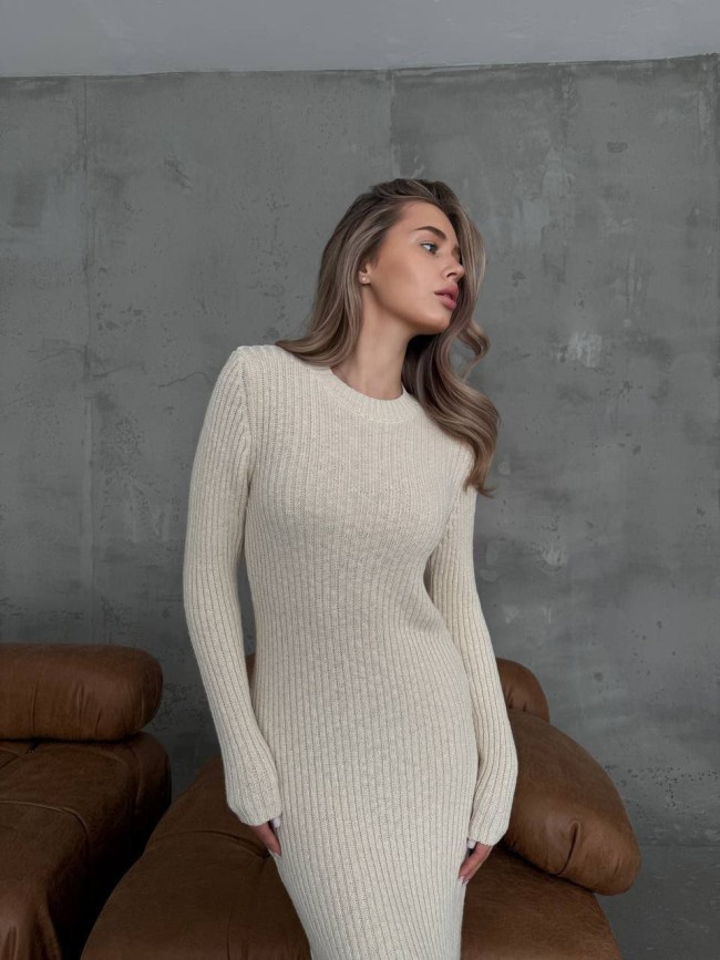 Тёплое трикотажное платье