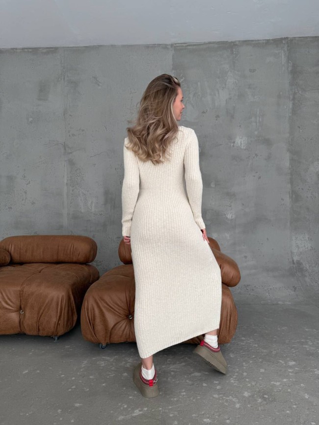 Тёплое трикотажное платье