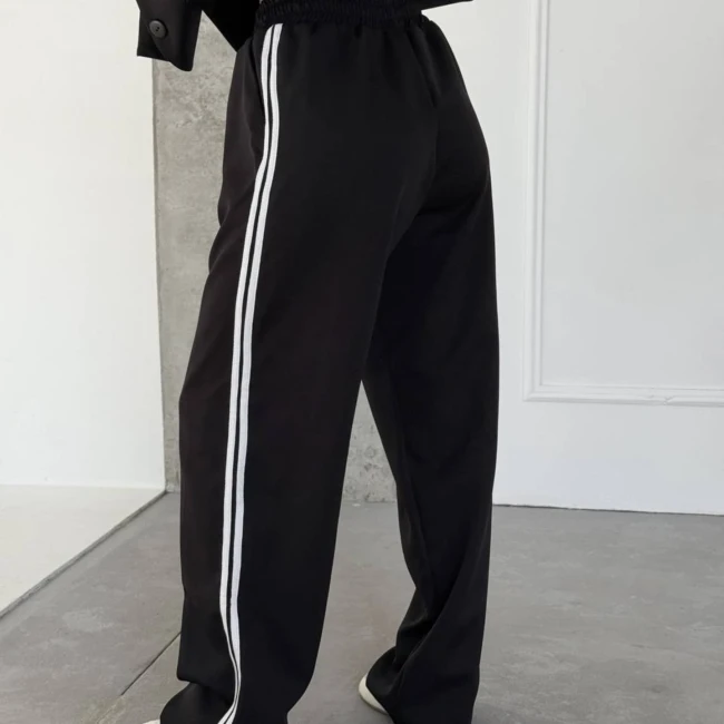 Стильный костюм