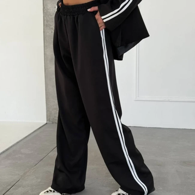 Стильный костюм