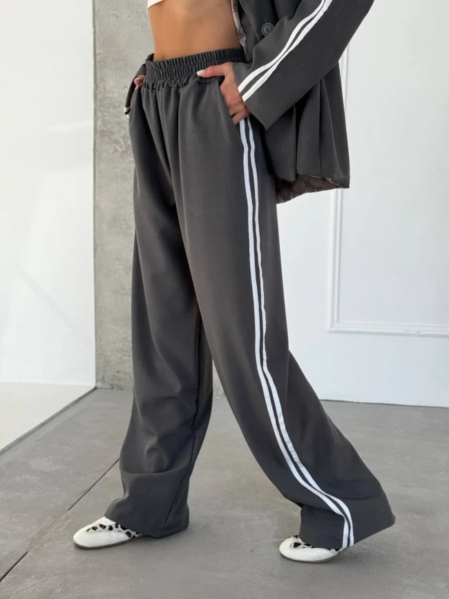 Стильный костюм