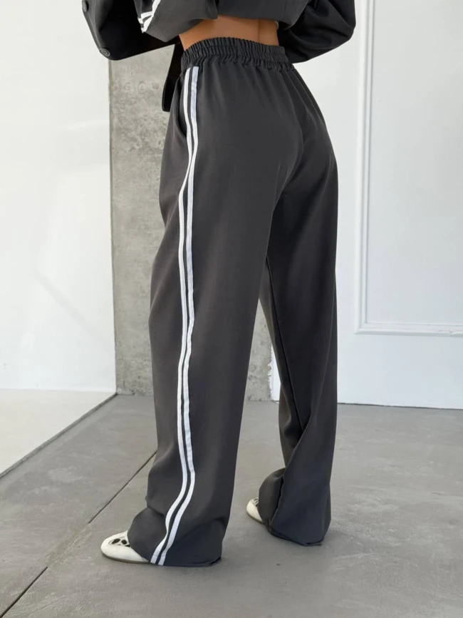 Стильный костюм