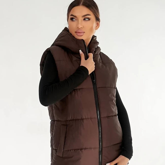 Жилетка с капюшоном