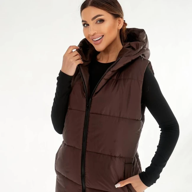 Жилетка с капюшоном