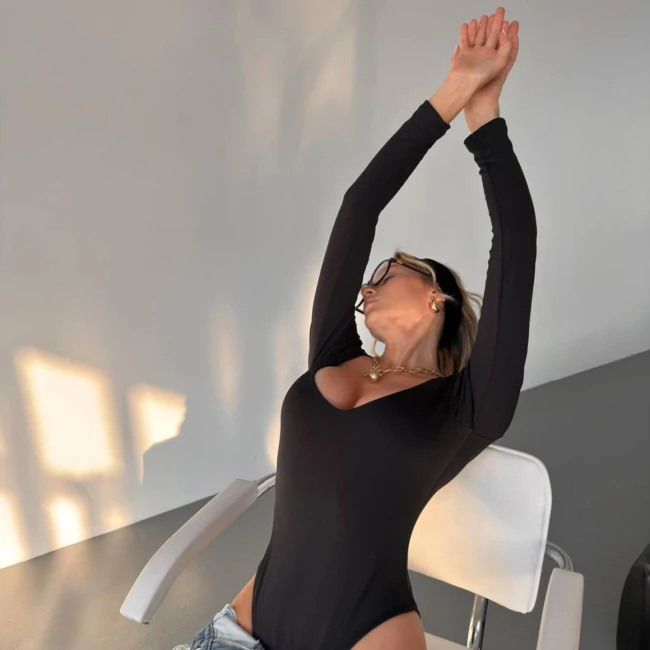 Черное боди Skims женское