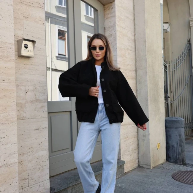 Черная женская куртка в стиле ZARA