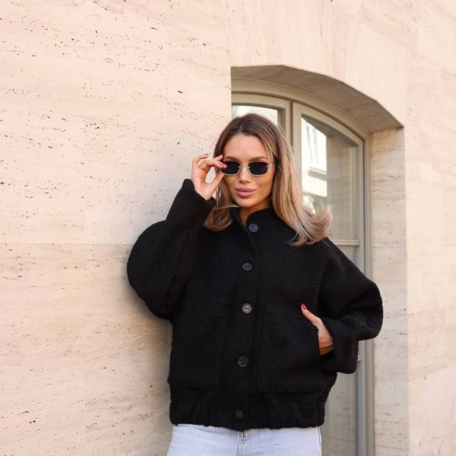 Черная женская куртка в стиле ZARA