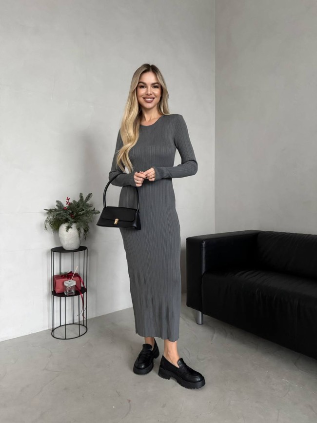 Трикотажное платье макси