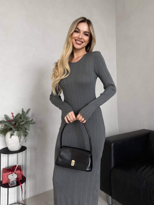 Трикотажное платье макси