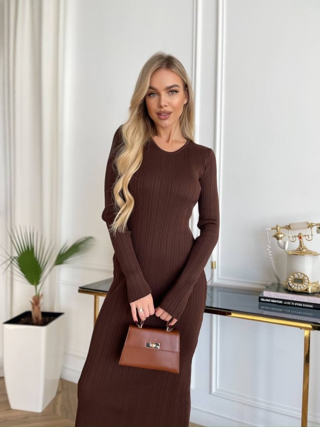 Трикотажное платье макси