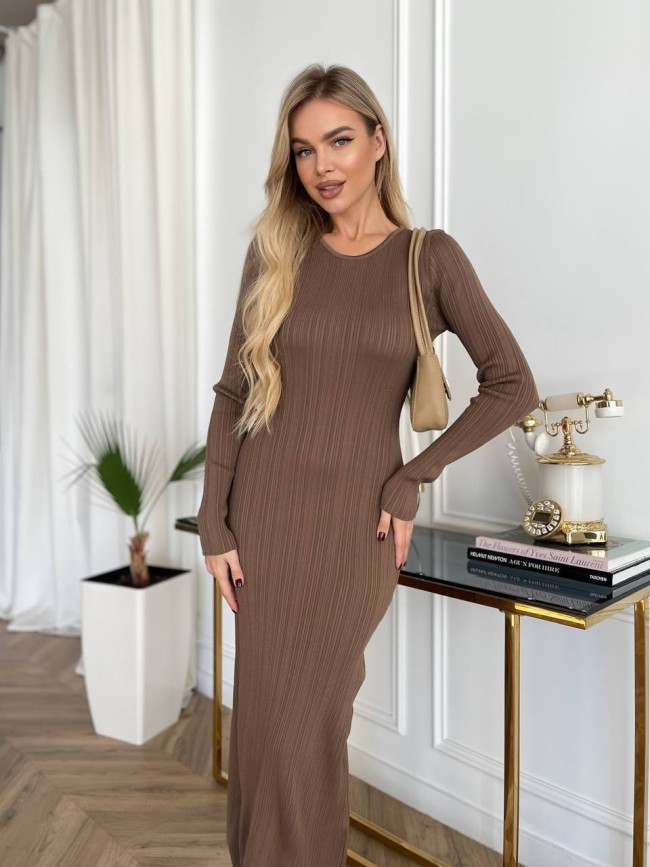 Трикотажное платье макси