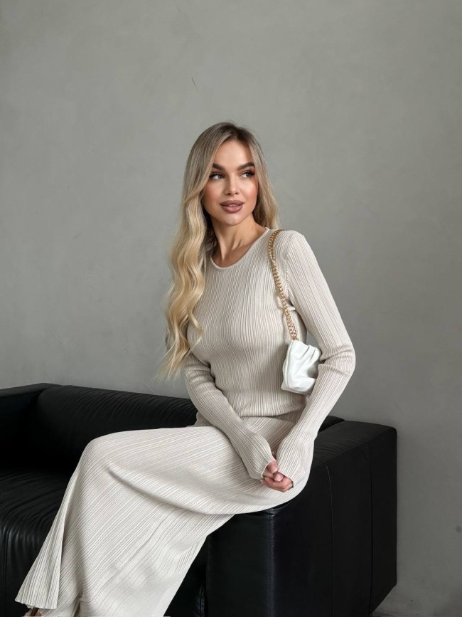 Трикотажное платье макси